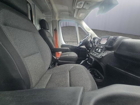 Used 2022 RAM ProMaster 3500 w/ Convenience Group FWD image 5