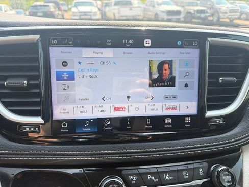 Used 2023 Chrysler Pacifica Touring-L w/ Uconnect Theater Family Group AWD/4WD image 17