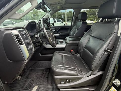 Used 2019 Chevrolet Silverado 2500 LTZ w/ Duramax Plus Package AWD/4WD image 9