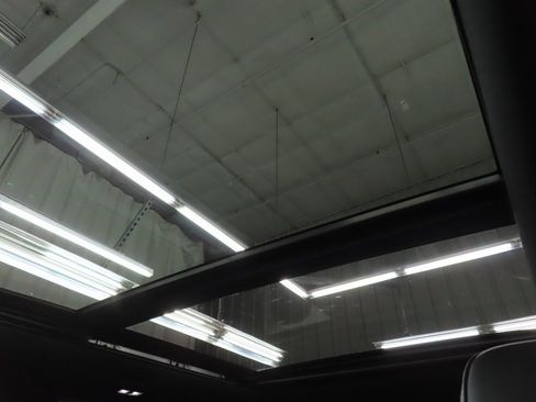 Used 2025 Ford F250 Platinum w/ FX4 Off-Road Package image 34