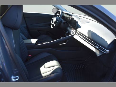 New 2026 Hyundai Elantra Limited FWD image 13