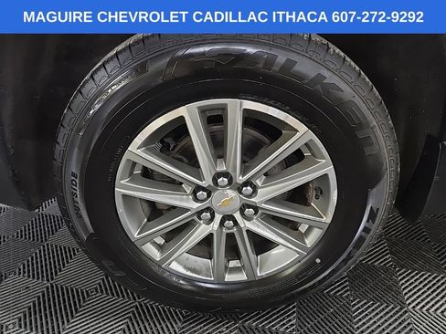 Used 2023 Chevrolet Traverse LT AWD/4WD image 13
