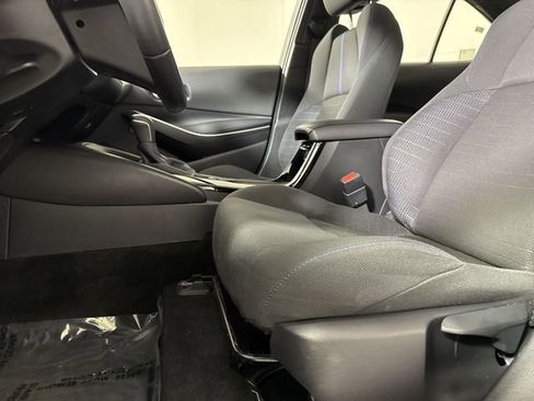 Used 2021 Toyota Corolla SE w/ SE Premium Package image 22