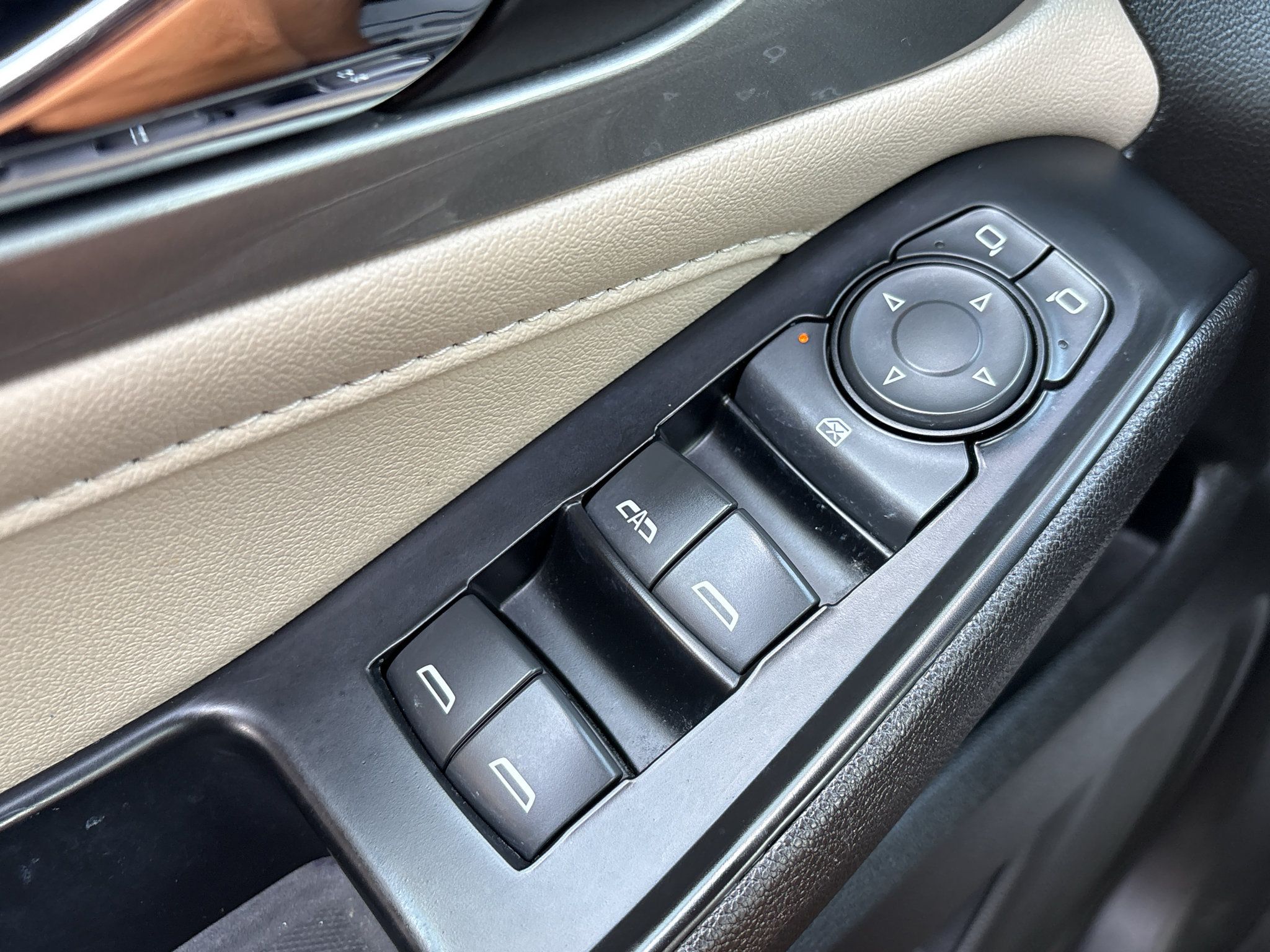 Used 2022 Chevrolet Traverse LT AWD/4WD image 28