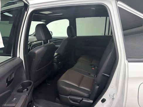 Used 2024 Honda Passport Black Edition image 23