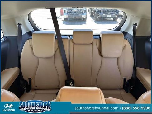 Used 2024 Kia Carnival EX FWD image 13