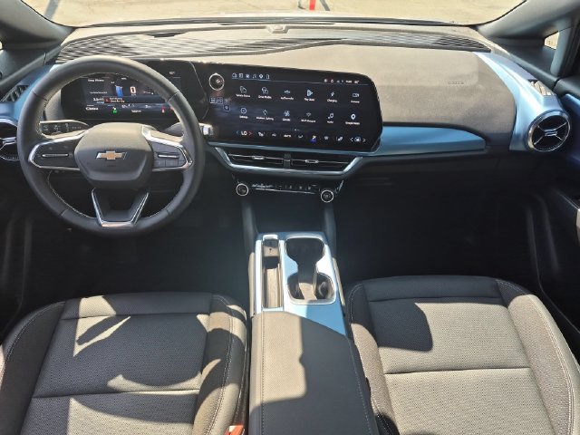 Used 2024 Chevrolet Equinox EV LT FWD image 12