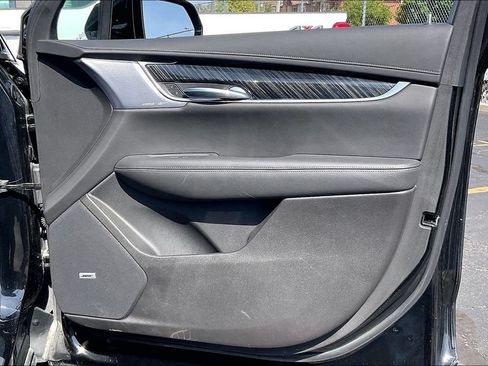 Used 2023 Cadillac XT6 Premium Luxury AWD/4WD image 23