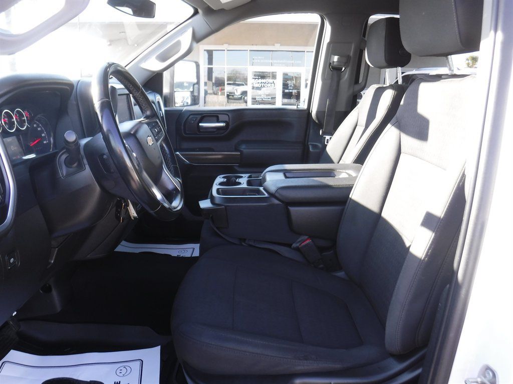 Used 2023 Chevrolet Silverado 3500 LT AWD/4WD image 14
