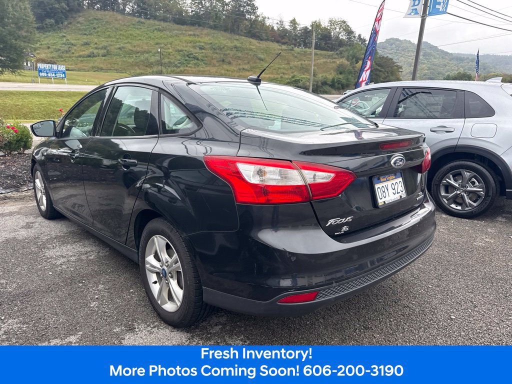 Used 2013 Ford Focus SE w/ SE Winter Pkg FWD image 6