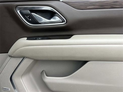 Used 2021 Chevrolet Tahoe Z71 w/ Z71 Off-Road Package image 23