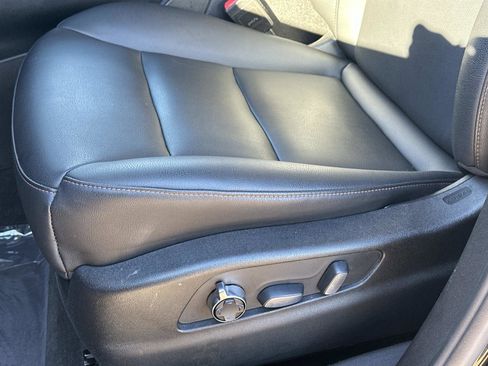 Certified 2023 Cadillac XT4 Sport w/ Technology Package image 16