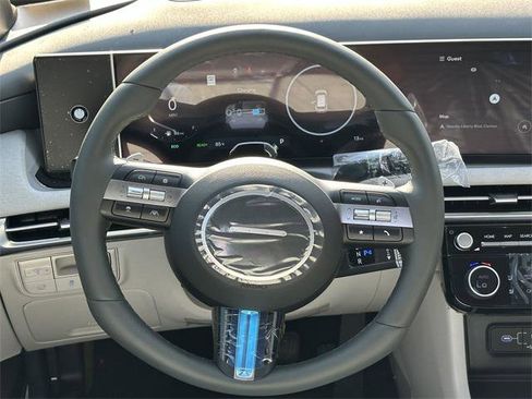 New 2025 Hyundai Tucson Limited image 23