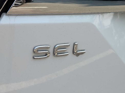 Used 2024 Volkswagen Atlas SEL Premium R-Line AWD/4WD image 28