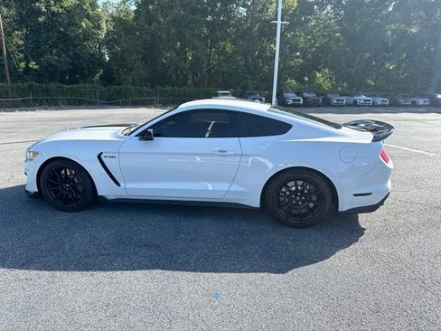 Used 2019 Ford Mustang Shelby GT350 w/ Technology Package RWD image 6