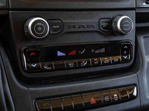 Used 2023 RAM ProMaster 2500 FWD image 30