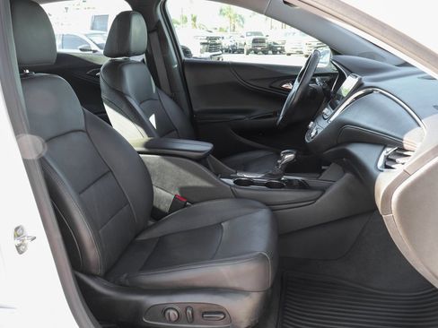 Used 2021 Chevrolet Malibu Premier image 40