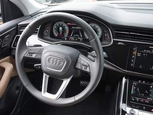 Used 2023 Audi Q8 Prestige AWD/4WD image 29