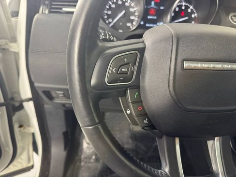 Used 2019 Land Rover Range Rover Evoque SE AWD/4WD image 18