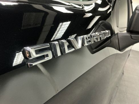 Used 2024 Chevrolet Silverado 1500 Custom image 4