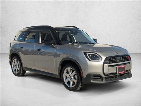 Certified 2025 MINI Cooper Countryman S image 3