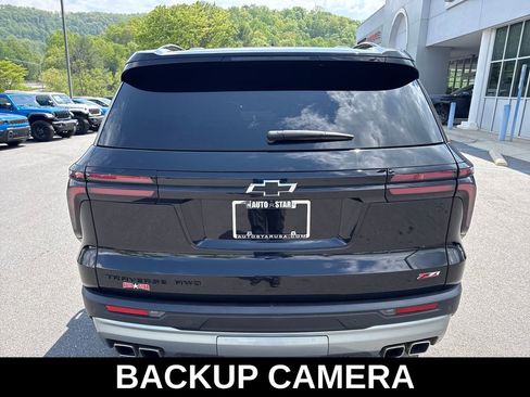 Used 2025 Chevrolet Traverse Z71 w/ LPO, Floor Liner Package AWD/4WD image 6