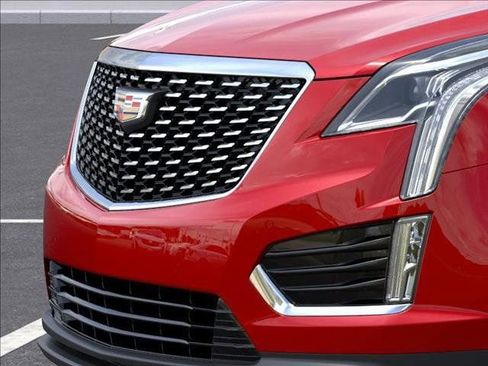 New 2025 Cadillac XT5 Luxury image 13