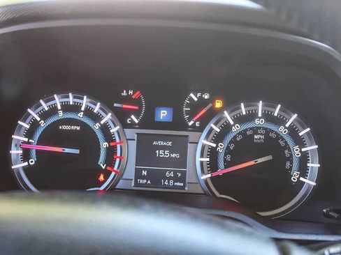 Used 2017 Toyota 4Runner SR5 AWD/4WD image 21