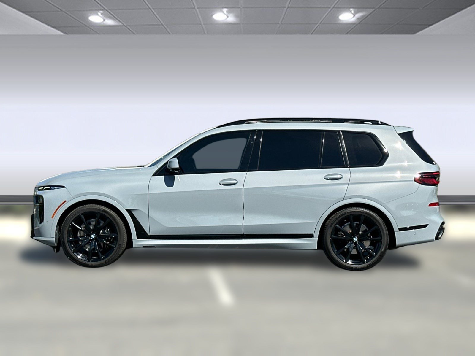 Used 2024 BMW X7 xDrive40i w/ M Sport Package AWD/4WD image 2