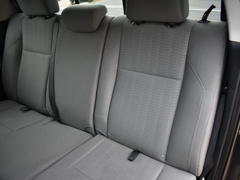 Used 2016 Toyota Tacoma SR5 image 29