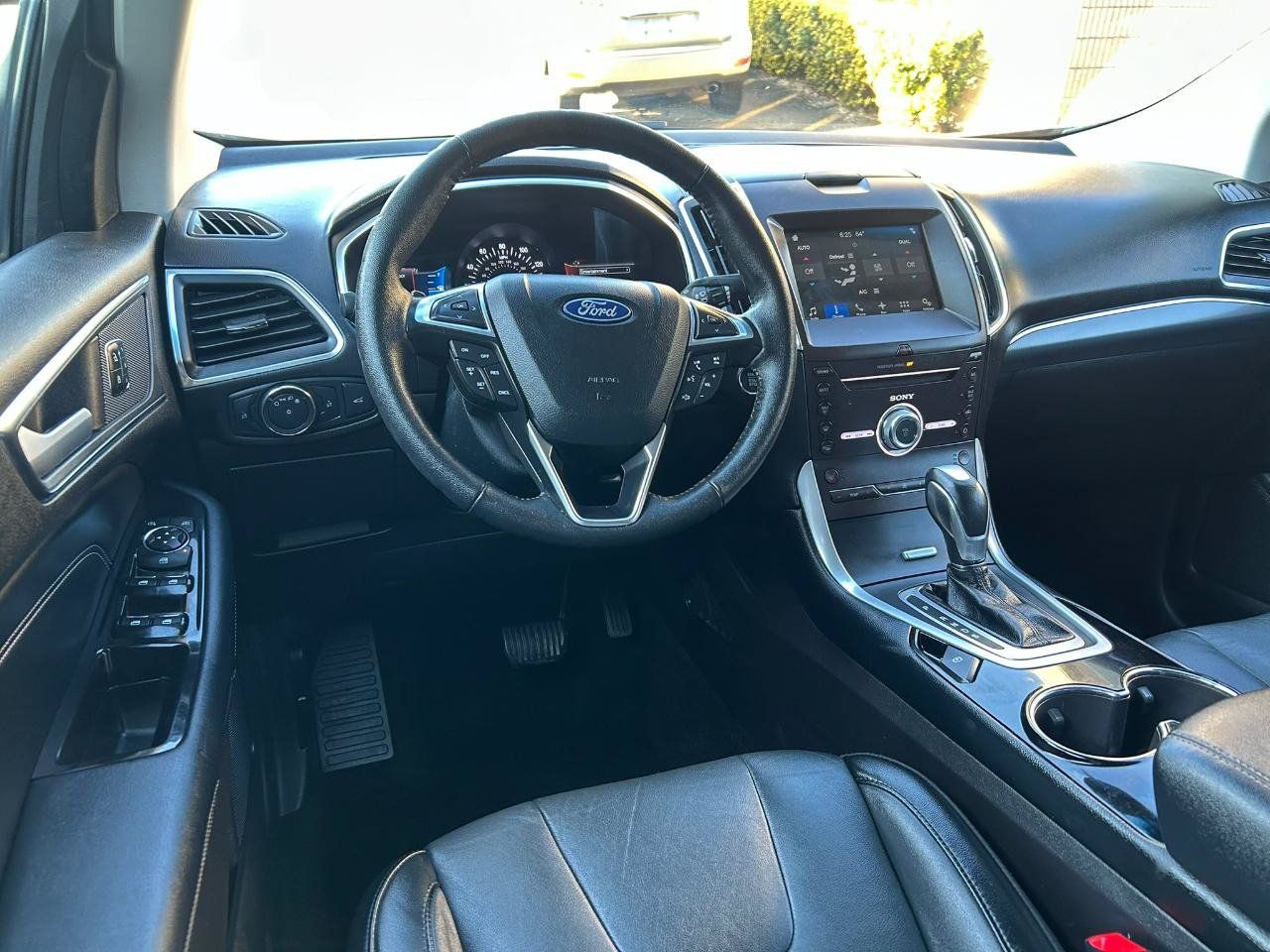 Used 2018 Ford Edge Titanium w/ Technology Package AWD/4WD image 15