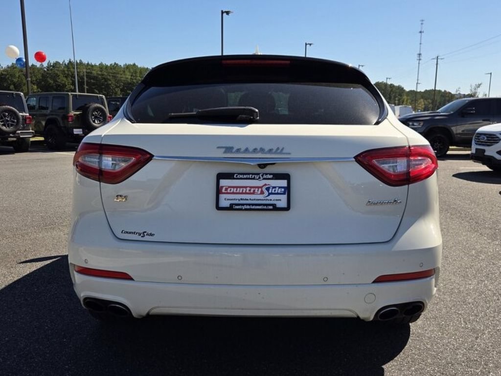 Used 2020 Maserati Levante AWD/4WD image 7