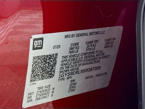 Used 2025 Cadillac Escalade Sport w/ LPO, Floor Liner Package AWD/4WD image 35