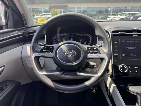 Used 2024 Hyundai Tucson SE AWD/4WD image 15