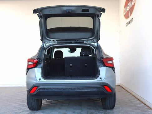 Used 2024 Chevrolet Trax LS w/ LS Convenience Package FWD image 5