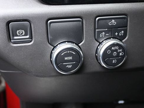 Used 2024 GMC Sierra 1500 Elevation RWD image 11