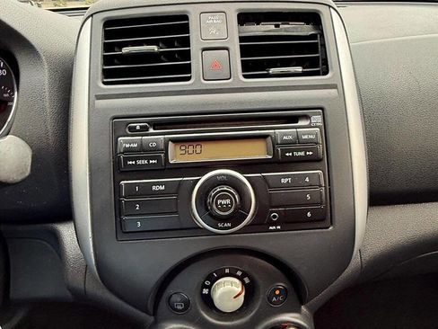 Used 2014 Nissan Versa SV image 35