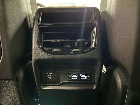 Used 2023 Jeep Grand Cherokee Altitude image 24