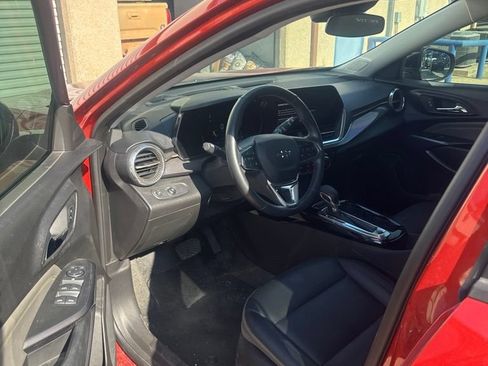 Used 2024 Chevrolet Trax ACTIV w/ Driver Confidence Package FWD image 6