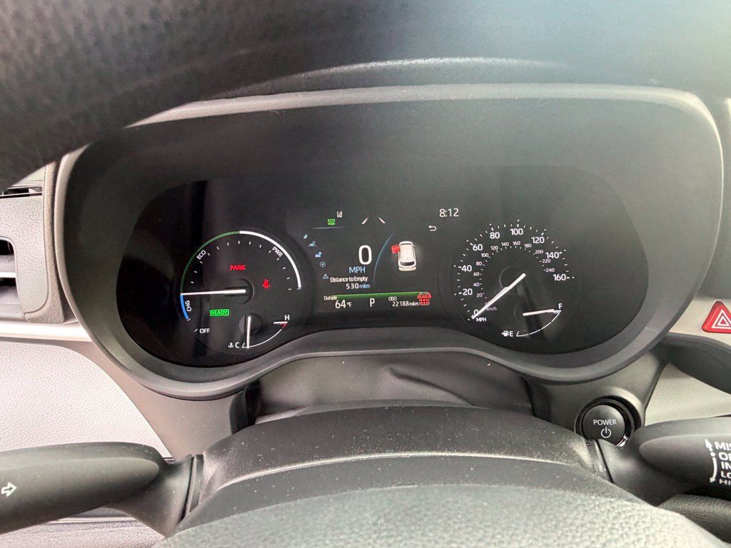 Used 2025 Toyota Sienna LE AWD/4WD image 18