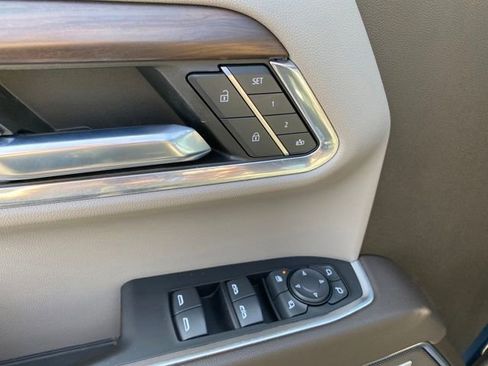 Certified 2023 GMC Sierra 1500 SLT w/ SLT Premium Package image 17