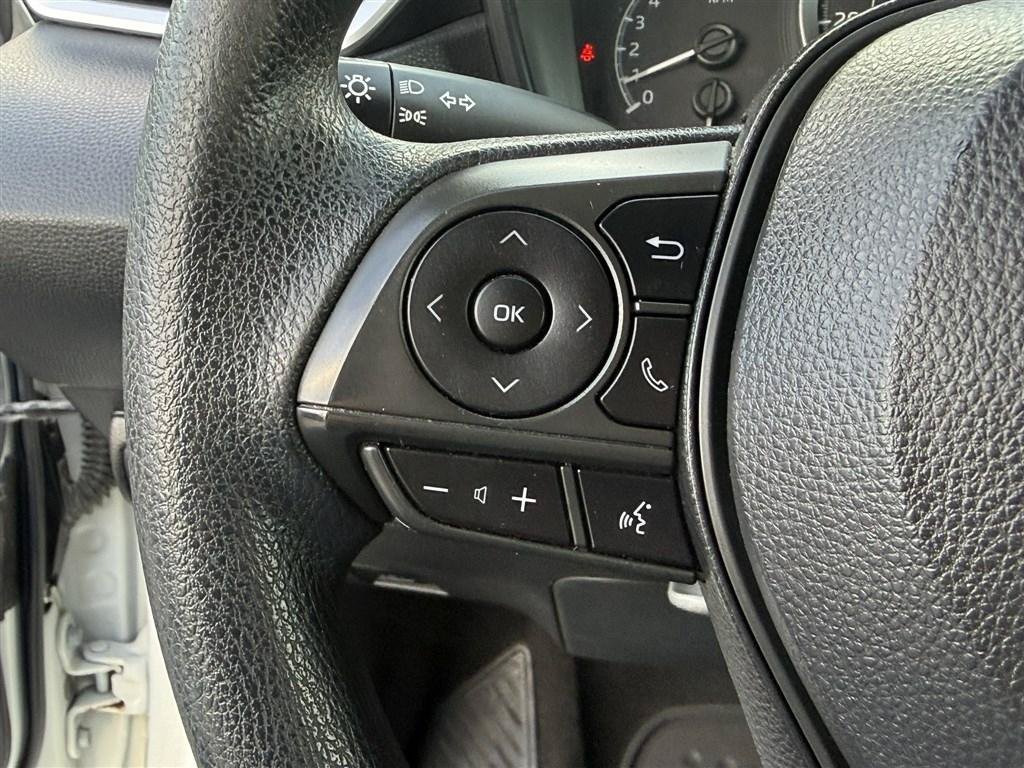 Used 2021 Toyota Corolla LE FWD image 26