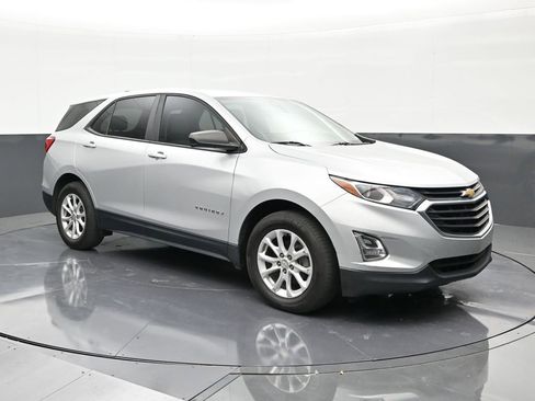 Used 2020 Chevrolet Equinox LS image 7