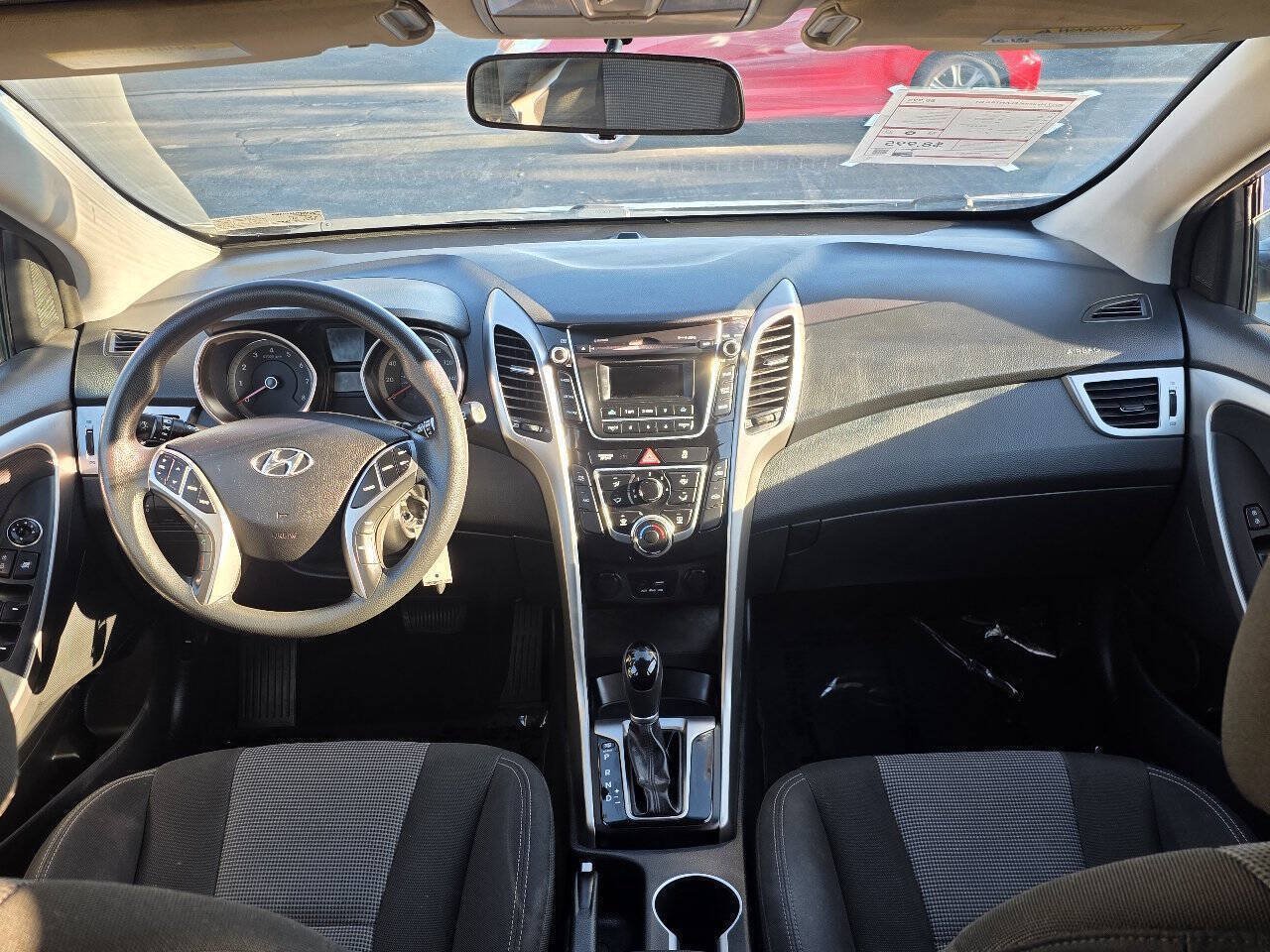 Used 2017 Hyundai Elantra GT FWD image 14