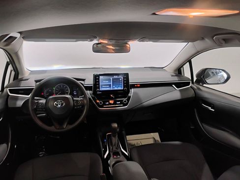 Used 2020 Toyota Corolla LE FWD image 11