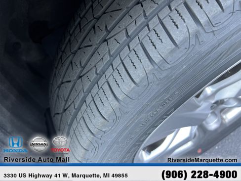 Used 2025 Toyota RAV4 XLE AWD/4WD image 12