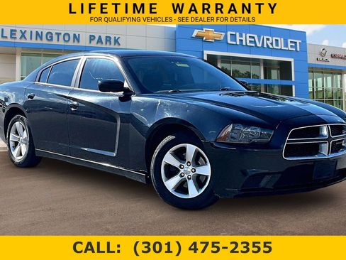 Used 2012 Dodge Charger SE RWD image 1