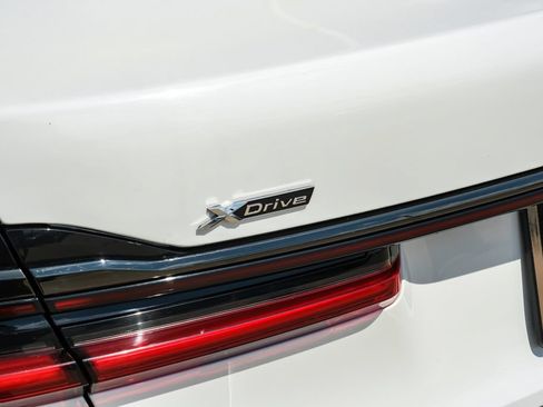 Used 2022 BMW 750i xDrive w/ Executive Package AWD/4WD image 66