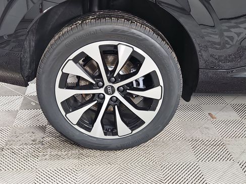 New 2026 Audi Q3 quattro 2.0T AWD/4WD image 9