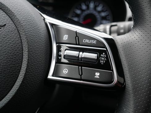 Used 2023 Kia Seltos SX w/ SX Sunroof Package image 29